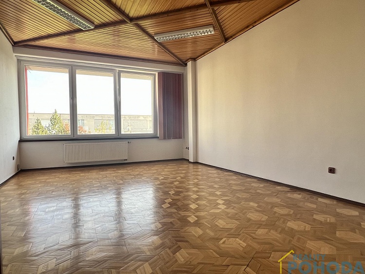 Pronájem kanceláře 30 m2 v Týništi nad Orlicí, ul. Mostecká